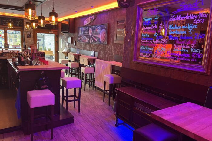 Bar und Eingangsbereich des Tresörchen